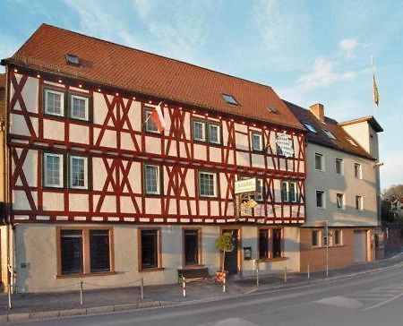 Hotel Goldener Karpfen Aschaffenburg Exteriör bild